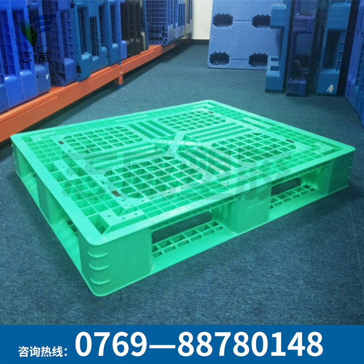 批發(fā)原產(chǎn)地貨源倉庫周轉(zhuǎn)用托盤 1210網(wǎng)格田字型塑料卡板